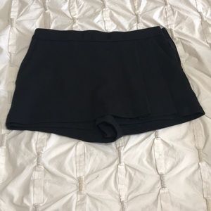 Silence and Noise Skort
